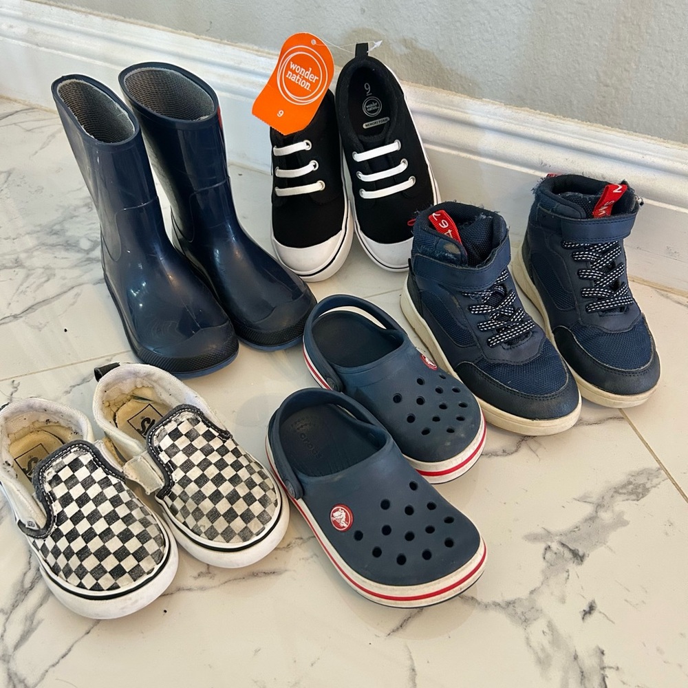 Kids / Boys size 9 + 9.5 Footwear Collection (5 PAIRS)